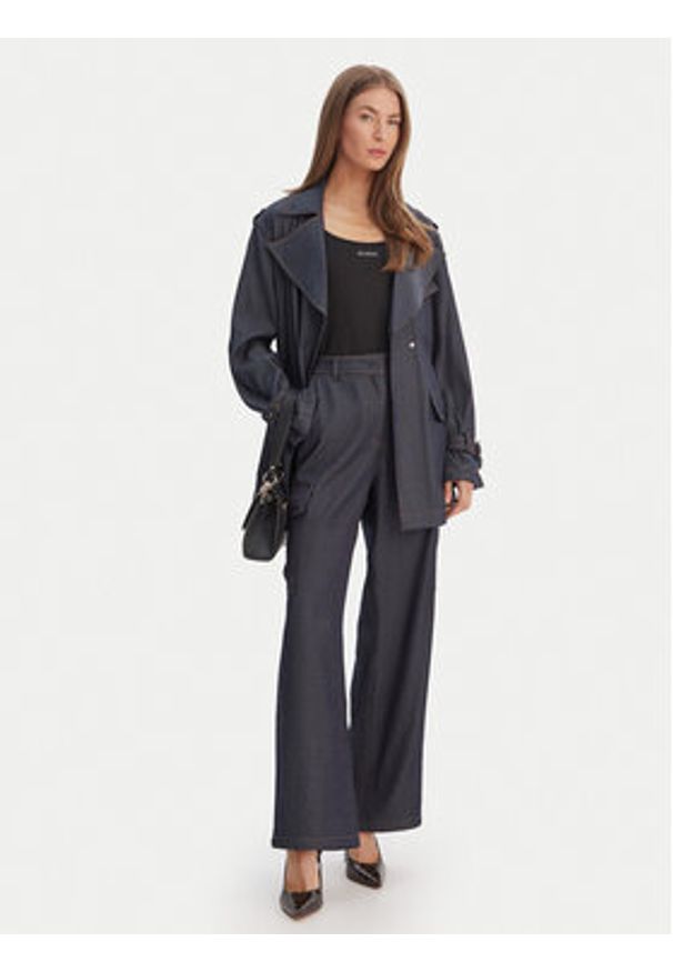 Guess Spodnie materiałowe W6RB65 WL842 Granatowy Regular Fit. Kolor: niebieski. Materiał: syntetyk