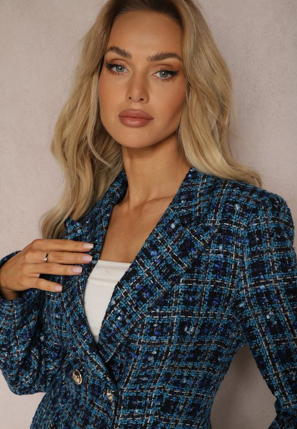 Renee - Niebieska Tweedowa Marynarka Dwurzędowa Zapinana na Biżuteryjne Guziki Nallet. Kolor: niebieski. Materiał: materiał. Styl: retro, elegancki