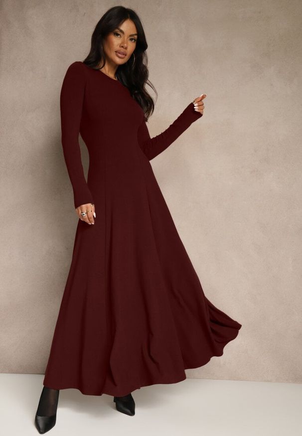 Renee - Bordowa Rozkloszowana Sukienka z Bawełny Tusmala. Okazja: na co dzień. Kolor: czerwony. Materiał: bawełna. Typ sukienki: proste. Styl: casual, elegancki