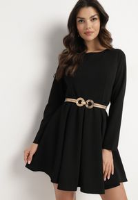 Born2be - Czarna Elegancka Sukienka o Rozkloszowanym Kroju Temitonia. Kolor: czarny. Długość rękawa: długi rękaw. Styl: elegancki #5