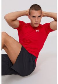 Under Armour t-shirt treningowy 1361518 kolor czerwony 1361518-410. Kolor: czerwony. Materiał: skóra, materiał. Długość rękawa: raglanowy rękaw. Wzór: gładki