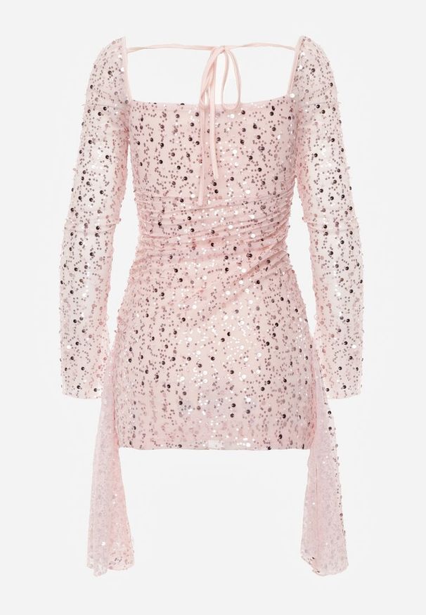 Renee - Różowa Dopasowana Sukienka VICES Zdobiona Cekinami i Wiązaniem Alethrolphi. Okazja: na imprezę. Kolor: różowy. Wzór: aplikacja. Styl: elegancki, klasyczny