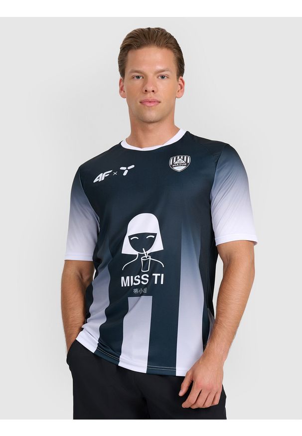 4f - 4F Koszulka klubowa domowa z sezonu 2024/25 męska 4F x Mazur Radzymin - niebieska XS. Okazja: do domu. Kolor: wielokolorowy. Materiał: włókno, dzianina. Długość: długie. Sezon: lato