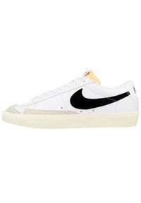 Buty koszykarskie męskie Nike Blazer Low 77 Vintage. Zapięcie: sznurówki. Kolor: biały. Materiał: materiał. Szerokość cholewki: normalna