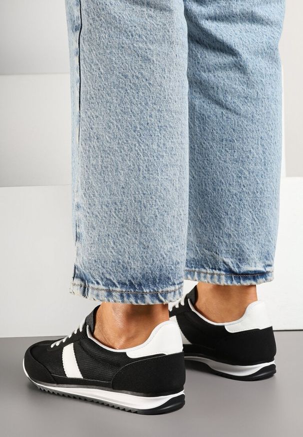 Born2be - Czarne Sneakersy z Ozdobnym Paskiem Cleota. Okazja: na co dzień. Zapięcie: pasek. Kolor: czarny. Materiał: jeans