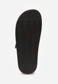 Born2be - Czarne Klapki z Paskami i Kwadratową Sprzączką Olyndar. Okazja: na co dzień. Kolor: czarny. Materiał: jeans. Sezon: lato. Styl: casual #4