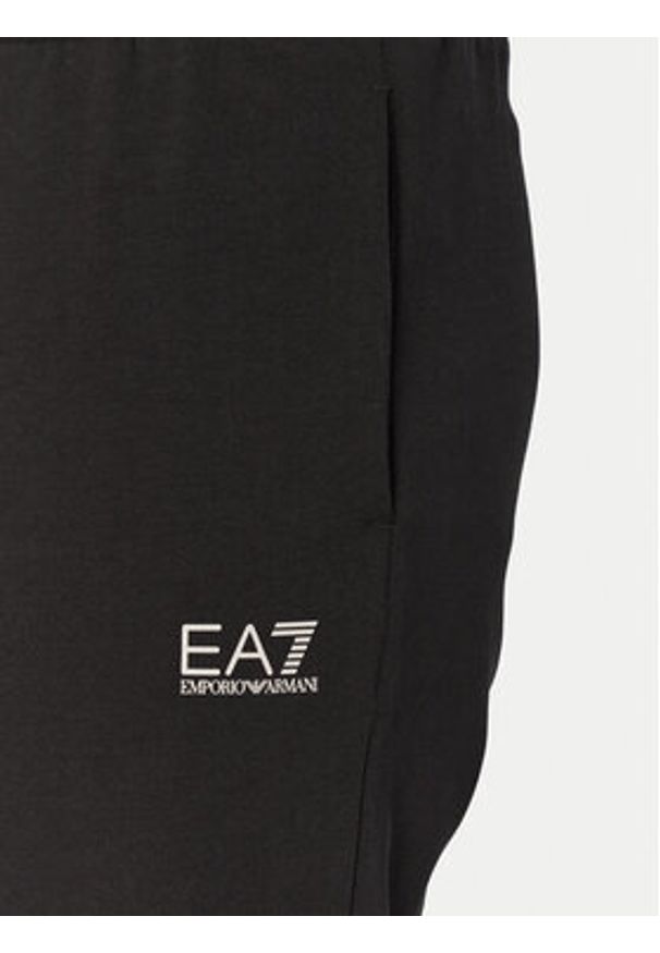 EA7 Emporio Armani Dres 7M000283 AF12660 UC001 Czarny Regular Fit. Kolor: czarny. Materiał: bawełna, syntetyk