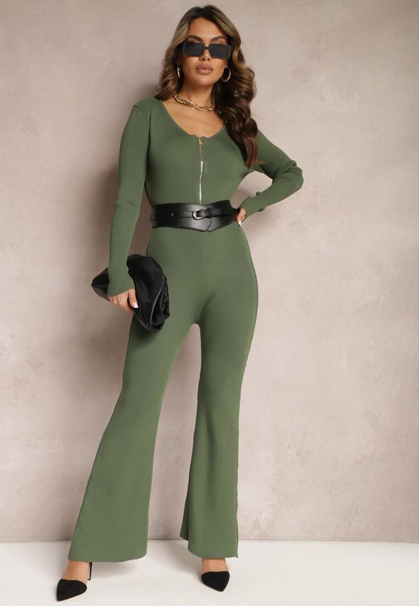 Renee - Zielony Kombinezon Bodycon z Prążkowanej Wiskozy ze Spodniami Typu Dzwony i Suwakiem Lavirna. Kolor: zielony. Materiał: wiskoza, prążkowany. Styl: elegancki