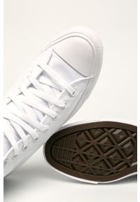Converse - Trampki. Nosek buta: okrągły. Zapięcie: sznurówki. Kolor: biały. Szerokość cholewki: normalna