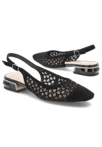 Czółenka damskie S.Barski, skóra naturalna ażurowa cholewka fason slingback regulowany pasek niski geometryczny obcas lekka konstrukcja, czarne, CR61. Zapięcie: pasek. Kolor: czarny. Materiał: skóra. Wzór: ażurowy, geometria. Obcas: na obcasie. Styl: elegancki. Wysokość obcasa: średni #6