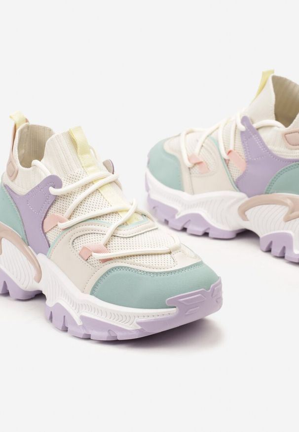 Born2be - Fioletowo-Zielone Wsuwane Sneakersy z Elastyczną Cholewką i Ozdobnymi Wstawkami Ihiannon. Zapięcie: bez zapięcia. Kolor: fioletowy. Materiał: jeans, bawełna. Szerokość cholewki: normalna. Obcas: na płaskiej podeszwie