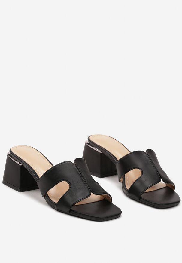 Renee - Czarne Wsuwane Klapki z Ekoskóry na Słupku Qlina. Kolor: czarny. Materiał: jeans. Obcas: na słupku. Styl: wizytowy, elegancki. Wysokość obcasa: średni