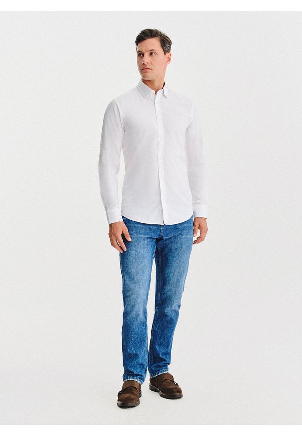 Pako Lorente - PAKO LORENTE – Biała bawełniana koszula męska. Kolor: czarny, biały, niebieski. Materiał: bawełna. Długość rękawa: długi rękaw. Długość: długie. Wzór: gładki