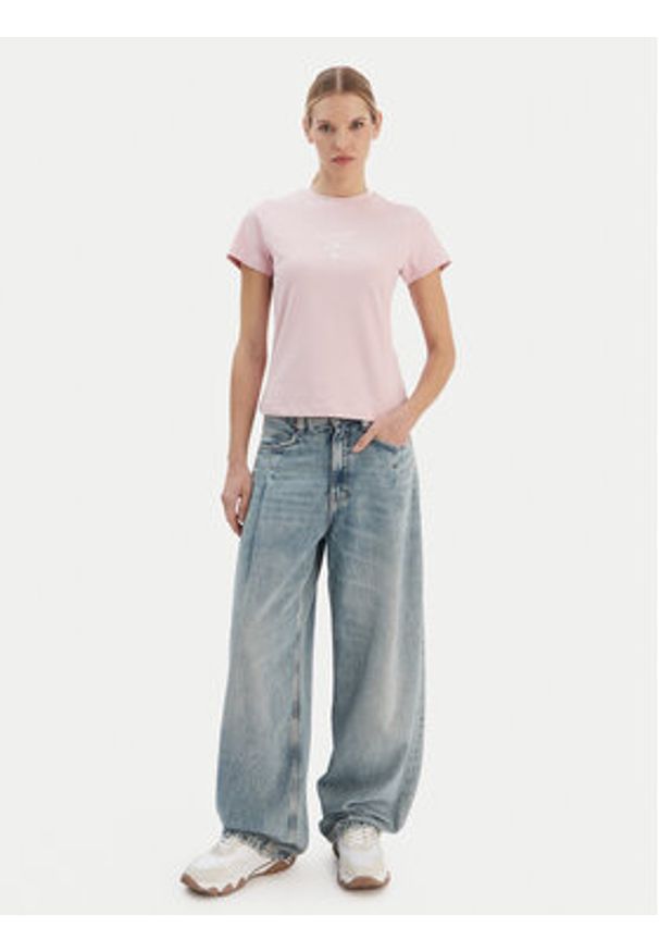 Guess T-Shirt V4YI21 KCDH1 Różowy Regular Fit. Kolor: różowy. Materiał: bawełna