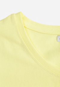 Renee - Żółty T-shirt Naerothee. Kolor: żółty. Materiał: bawełna. Długość rękawa: krótki rękaw. Długość: krótkie. Wzór: jednolity, gładki, aplikacja. Styl: klasyczny #3