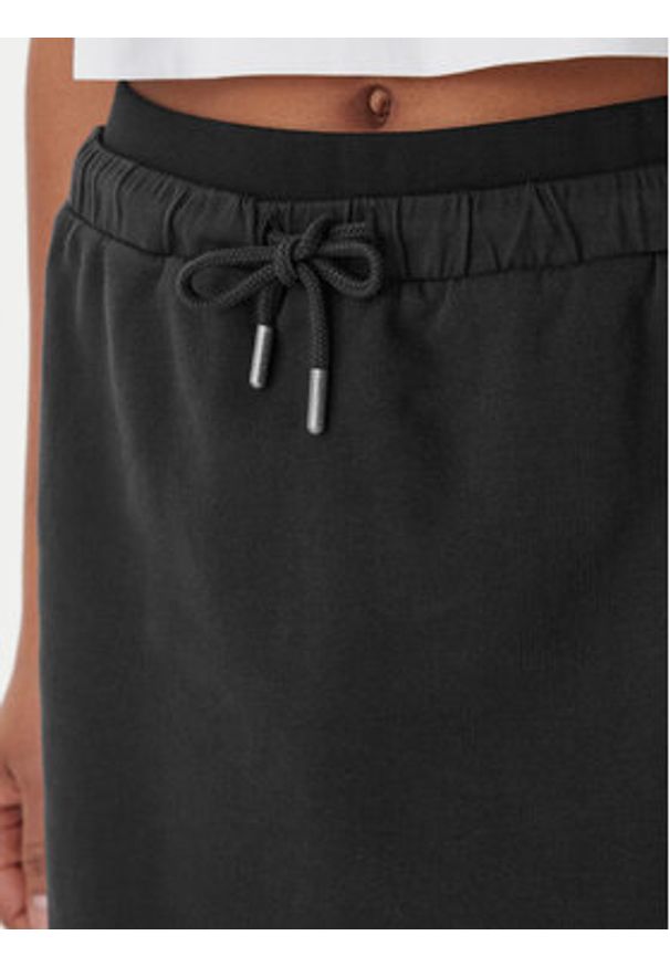 Guess Jeans Spódnico-szorty W6GDG4 K68I4 Czarny Regular Fit. Kolor: czarny. Materiał: bawełna