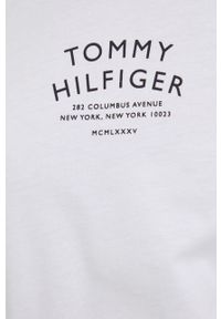 TOMMY HILFIGER - Tommy Hilfiger T-shirt bawełniany kolor biały. Okazja: na co dzień. Kolor: biały. Materiał: bawełna. Wzór: nadruk. Styl: casual #3
