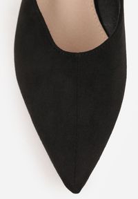 Renee - Czarne Sandały Vices Typu Slingback z Wkładką ze Skóry Naturalnej Rallora. Okazja: na co dzień, na spacer. Zapięcie: sprzączka. Kolor: czarny. Materiał: skóra. Wzór: nadruk. Obcas: na obcasie. Styl: casual, elegancki. Wysokość obcasa: średni #8