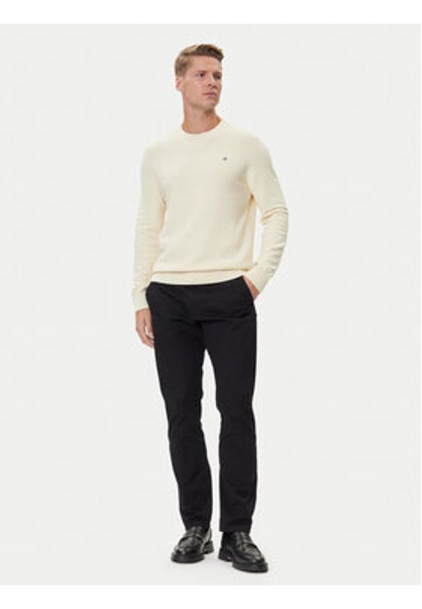 GANT - Gant Sweter 8030261 Beżowy Regular Fit. Kolor: beżowy. Materiał: bawełna
