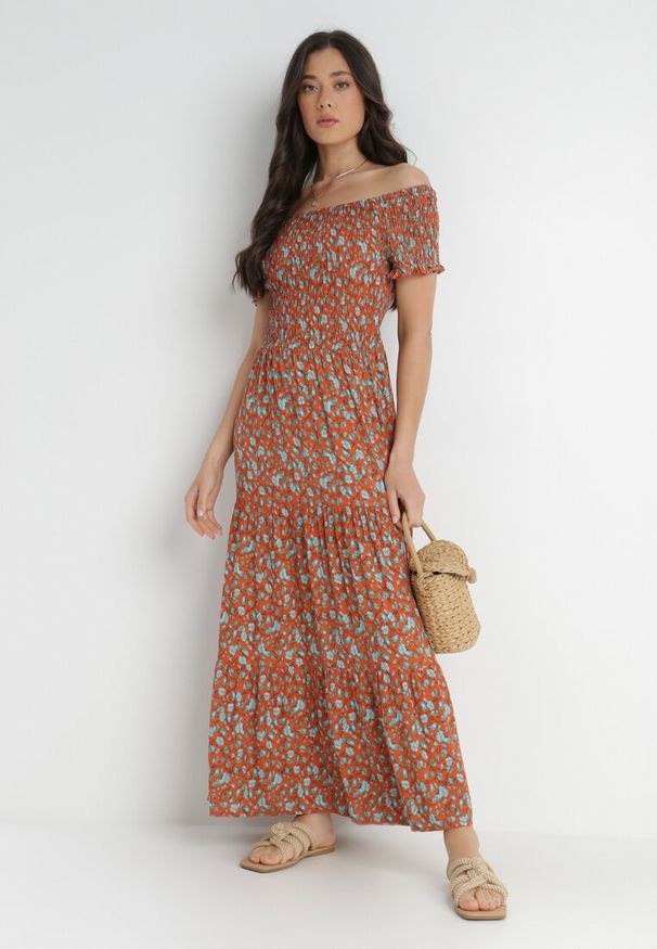 Born2be - Pomarańczowo-Niebieska Sukienka z Wiskozy Cheri. Typ kołnierza: dekolt hiszpanka. Kolor: pomarańczowy. Materiał: wiskoza. Wzór: kwiaty. Sezon: lato. Typ sukienki: rozkloszowane. Długość: maxi