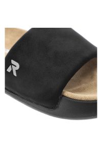 Klapki damskie Rieker, cholewka z tworzywa wsuwany fason szeroki pasek z przodu, czarne, W3250-00. Kolor: czarny #4