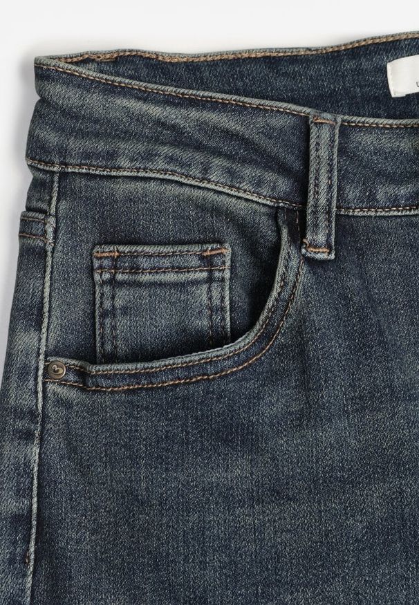 Renee - Niebieskie Jeansy High Waist o Kroju Dzwonów Feseara. Okazja: na co dzień. Stan: podwyższony. Kolor: niebieski. Styl: casual, retro