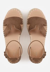 Renee - Brązowe Sandały VICES na Koturnie z Plecionką i Wycięciami przy Cholewce Celanele. Okazja: na co dzień. Zapięcie: sprzączka. Kolor: brązowy. Wzór: ażurowy. Sezon: lato. Obcas: na koturnie. Styl: wakacyjny, casual, elegancki #3