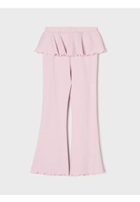 Sinsay - Prążkowane spodnie flare z ozdobną falbanką - różowy. Kolor: różowy. Materiał: prążkowany #1