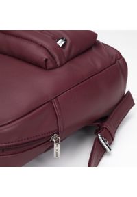 Wittchen - Damski plecak z miękkiej ekoskóry. Kolor: czerwony. Materiał: skóra ekologiczna. Wzór: haft. Styl: elegancki, sportowy #5
