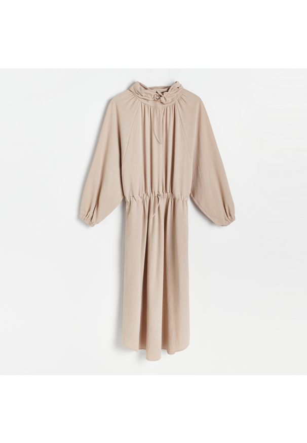 Reserved - Sukienka z gładkiej tkaniny - Beżowy. Kolor: beżowy. Materiał: tkanina. Wzór: gładki