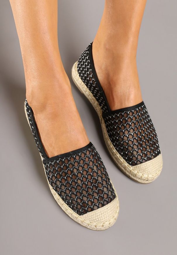 Renee - Czarne Espadryle z Siateczkową Cholewką i Plecionką Lillevi. Okazja: na co dzień. Kolor: czarny. Materiał: jeans. Szerokość cholewki: normalna. Styl: elegancki, casual