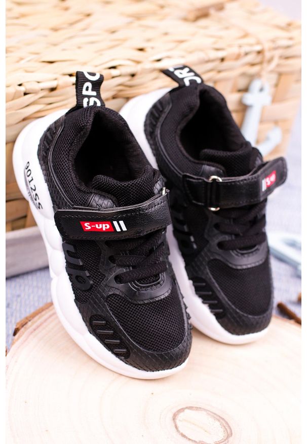Casu - Czarne buty sportowe na rzep casu 204/13m. Zapięcie: rzepy. Kolor: czarny