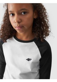 4f - 4F Longsleeve regular gładki dziewczęcy - czarny 134 (8-9 lat). Okazja: na co dzień. Kolor: czarny. Materiał: bawełna, dzianina, jersey. Długość rękawa: długi rękaw. Długość: długie. Wzór: gładki. Sezon: lato. Styl: klasyczny, casual, sportowy #2