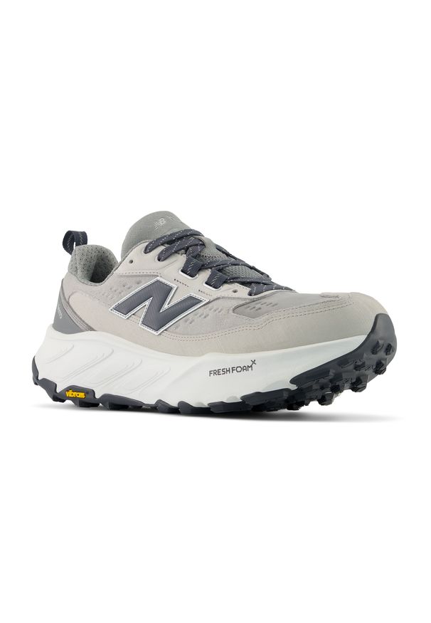 Buty męskie New Balance Fresh Foam X Hierro Trek MHIET1KK – szare. Kolor: szary. Materiał: zamsz. Szerokość cholewki: normalna. Sport: turystyka piesza, fitness, bieganie
