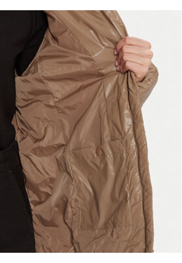 Calvin Klein Kurtka zimowa LV044D542G Beżowy Regular Fit. Kolor: beżowy. Materiał: syntetyk. Sezon: zima
