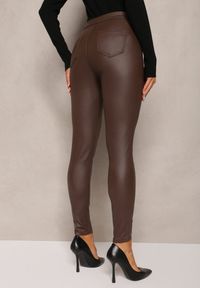 Renee - Brązowe Spodnie z Ekoskóry o Fasonie Skinny Sonowa. Stan: podwyższony. Kolor: brązowy