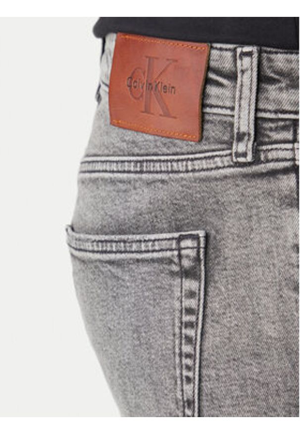 Calvin Klein Jeans Jeansy LV04RF928G Szary Tapered Fit. Kolor: szary