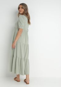 Born2be - Miętowa Sukienka Bawełniana Ulrika. Okazja: na co dzień, na randkę. Typ kołnierza: kołnierz z falbankami. Kolor: miętowy. Wzór: gładki. Materiał: bawełna. Długość rękawa: krótki rękaw. Sezon: wiosna, lato. Styl: klasyczny, casual. Długość: maxi #2