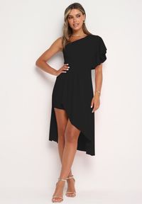 Born2be - Czarna Koktajlowa Sukienka Asymetryczna na Jedno Ramię z Falbankami Vimilora. Typ kołnierza: kołnierz z falbankami. Kolor: czarny. Materiał: materiał. Typ sukienki: asymetryczne. Styl: wizytowy #2