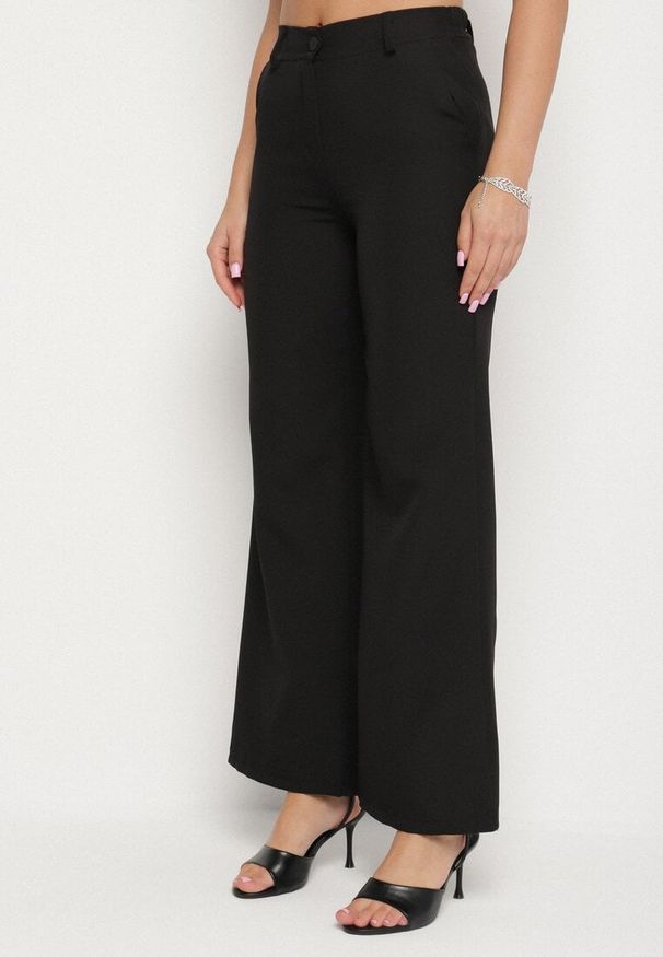 Born2be - Czarny Komplet Garniturowy Szerokie Spodnie i Marynarka Arkellia. Kolor: czarny