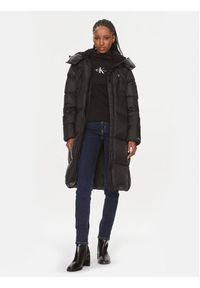 Calvin Klein Jeans Kurtka puchowa J20J221892 Czarny Regular Fit. Kolor: czarny. Materiał: syntetyk