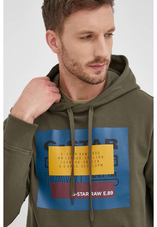 G-Star RAW - G-Star Raw bluza męska kolor zielony z kapturem z nadrukiem. Okazja: na co dzień. Typ kołnierza: kaptur. Kolor: zielony. Materiał: dzianina, poliester. Wzór: nadruk. Styl: casual