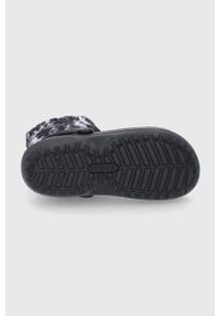 Crocs Śniegowce kolor czarny. Nosek buta: okrągły. Kolor: czarny. Materiał: guma