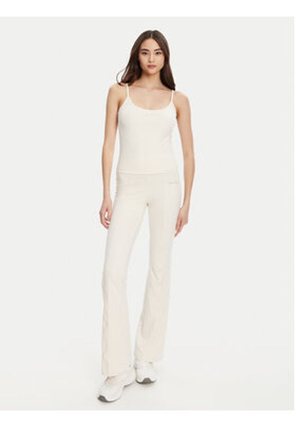 Guess Top V5RP09 KCD02 Écru Regular Fit. Materiał: syntetyk