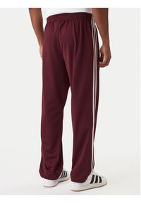 Adidas - adidas Spodnie dresowe KE1651 Bordowy Regular Fit. Kolor: czerwony. Materiał: syntetyk #5