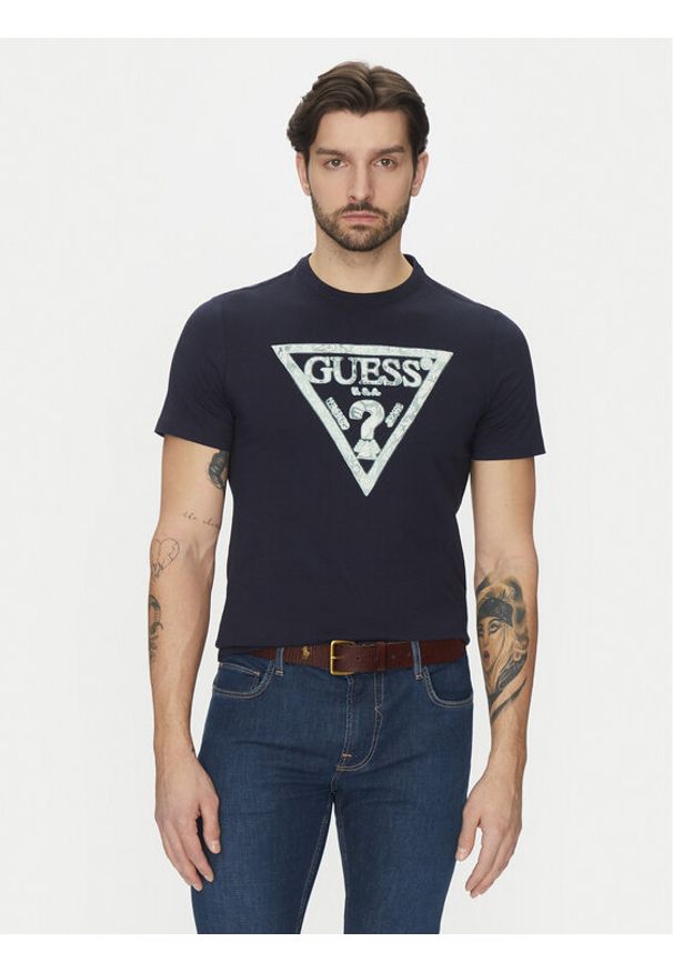 Guess T-Shirt M5GI06I3Z14 Granatowy Classic Fit. Kolor: niebieski. Materiał: bawełna