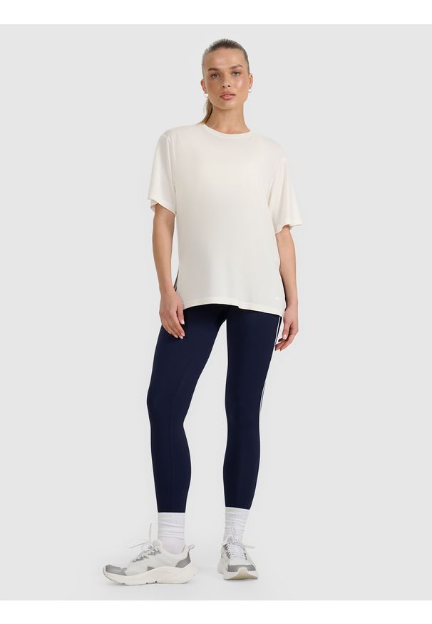 4f - 4F T-shirt oversize z modalem damski - biały L. Okazja: na co dzień. Kolor: biały. Materiał: jersey, skóra, poliester, materiał. Długość rękawa: krótki rękaw. Długość: krótkie. Wzór: gładki, ze splotem. Styl: klasyczny, sportowy, casual