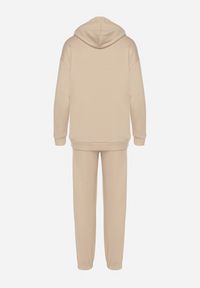 Born2be - Beżowy Komplet Dresowy Bluza z Kapturem i Kangurową Kieszenią i Spodnie Liriela. Kolor: beżowy. Materiał: dresówka