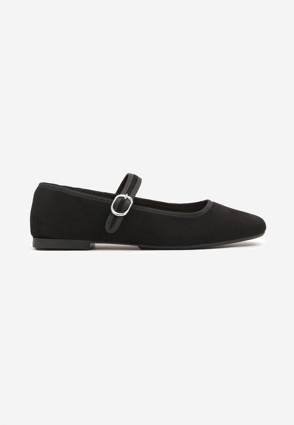 Born2be - Czarne Płaskie Balerinki Ozdobione Paskiem Benella. Okazja: na co dzień. Zapięcie: pasek. Kolor: czarny. Materiał: jeans. Wzór: aplikacja. Styl: casual