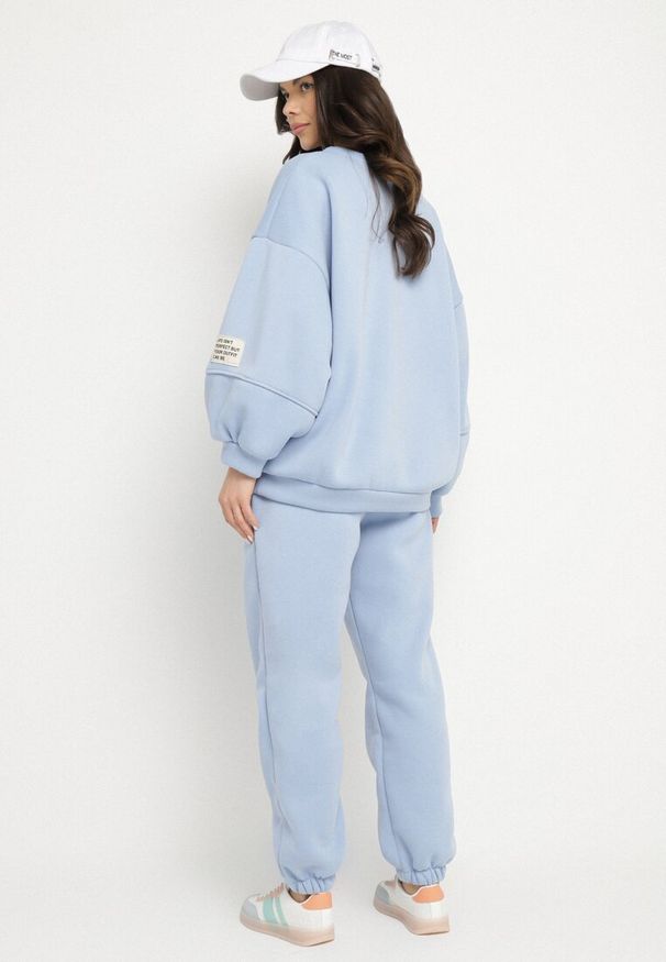 Born2be - Niebieski Komplet Dresowy Bluza i Joggery Podszyte Polarem Zibea. Kolor: niebieski. Materiał: polar, dresówka